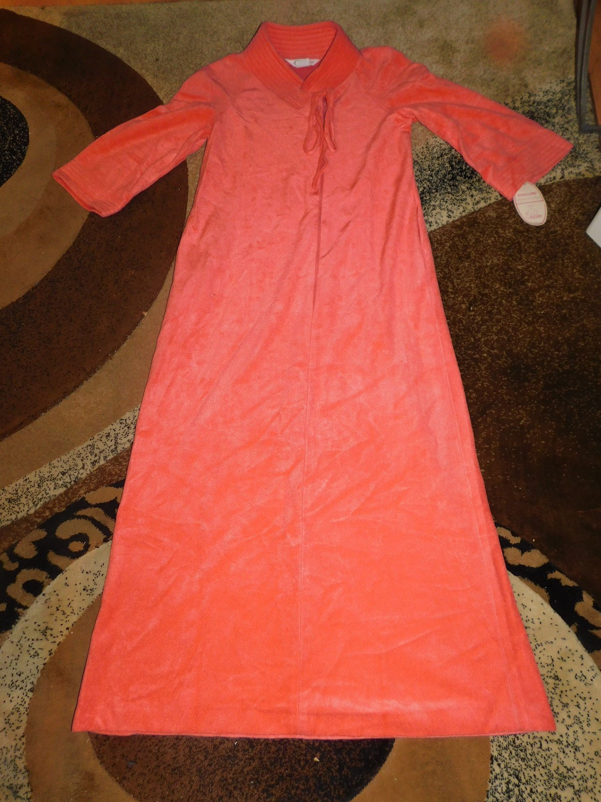 53″ NEW Vintage Evelyn Pearson Robe Coral Zipper Vivallure Robe 29″ wide Bottom