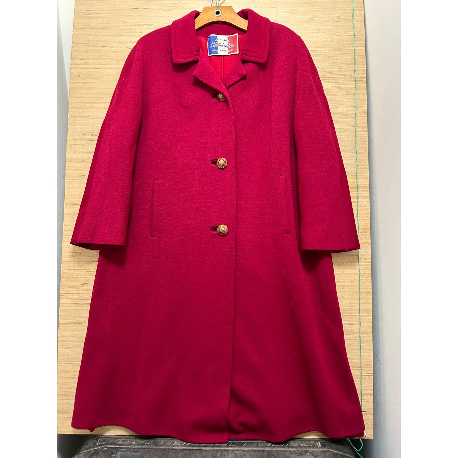 Vintage LC Mae Globetrotter Pink 100% Wool Swing Coat Gold Buttons Shower Repel