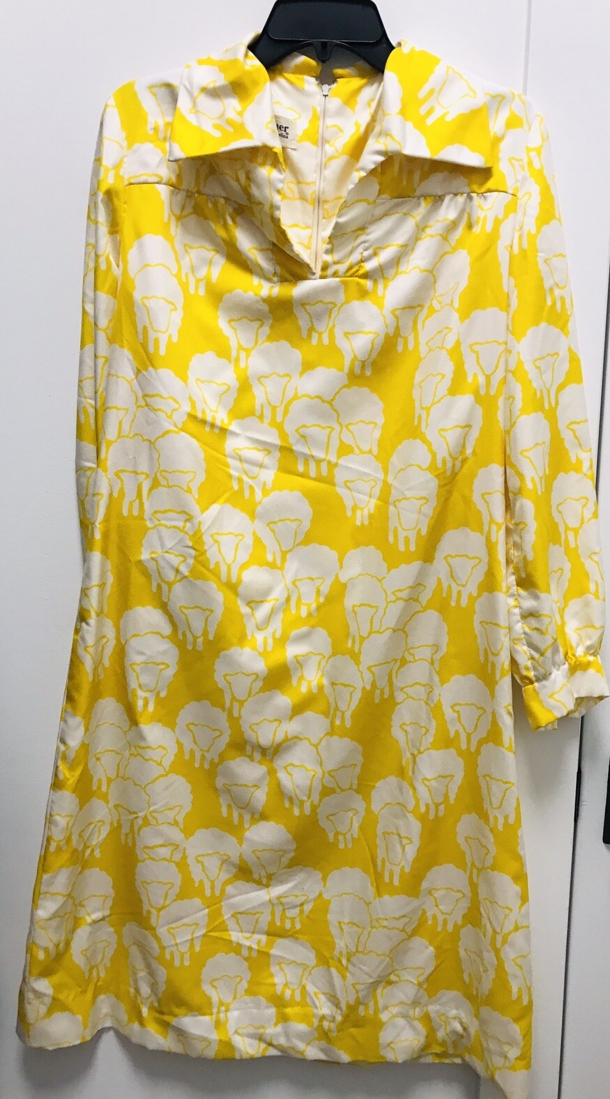 Tanner of NC Dress Size S/M (tag 14) Yellow w Sheep Vintage Classic READ