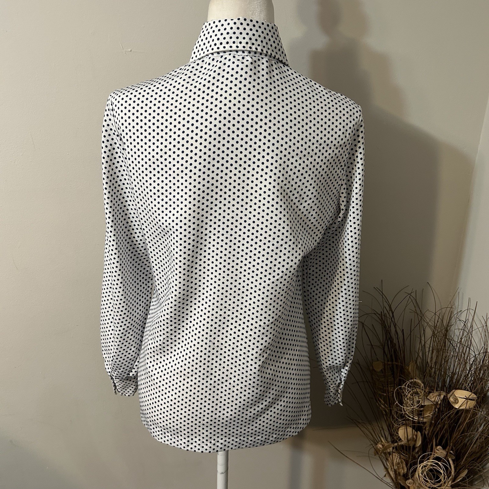 VTG 70s Lady Arrow Button Up Shirt Polka Dots White Blue Dagger Collar Size 12