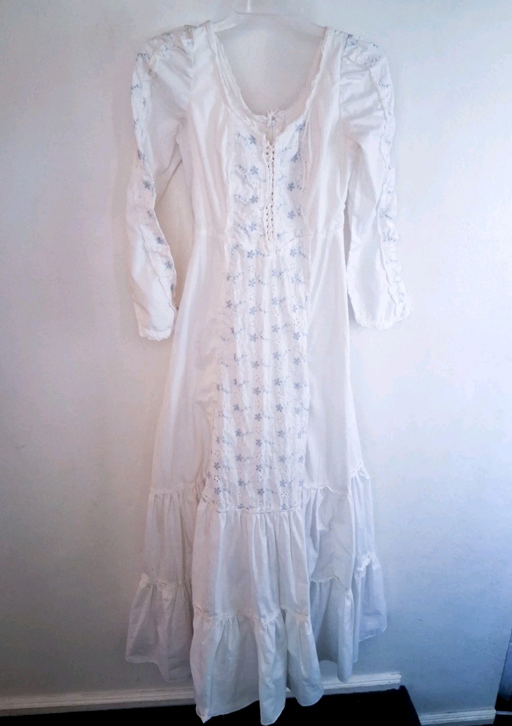 Vintage 70s Prairie Lace Up Embroidered Gunne Sax Dress Size 5 See Measurements