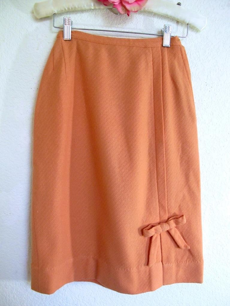 Vintage 60s Bobbie Brooks Wool Pencil Skirt XXXS 22.5″ waist Bow Melon Orange