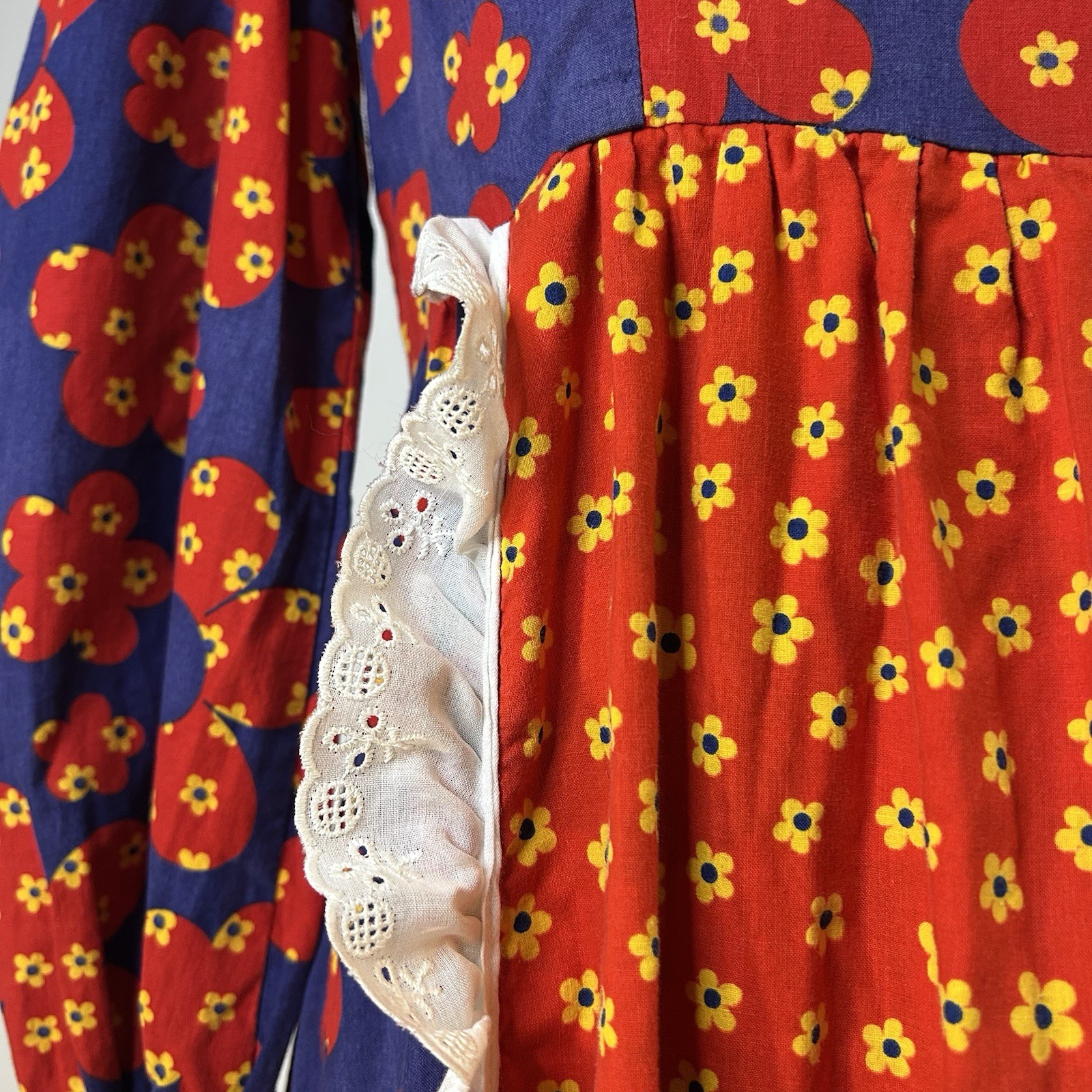 60s 70s Daisy Maxi Dress Flower Power Prairie Boho Peasant Sleeves 36 Inch Bust