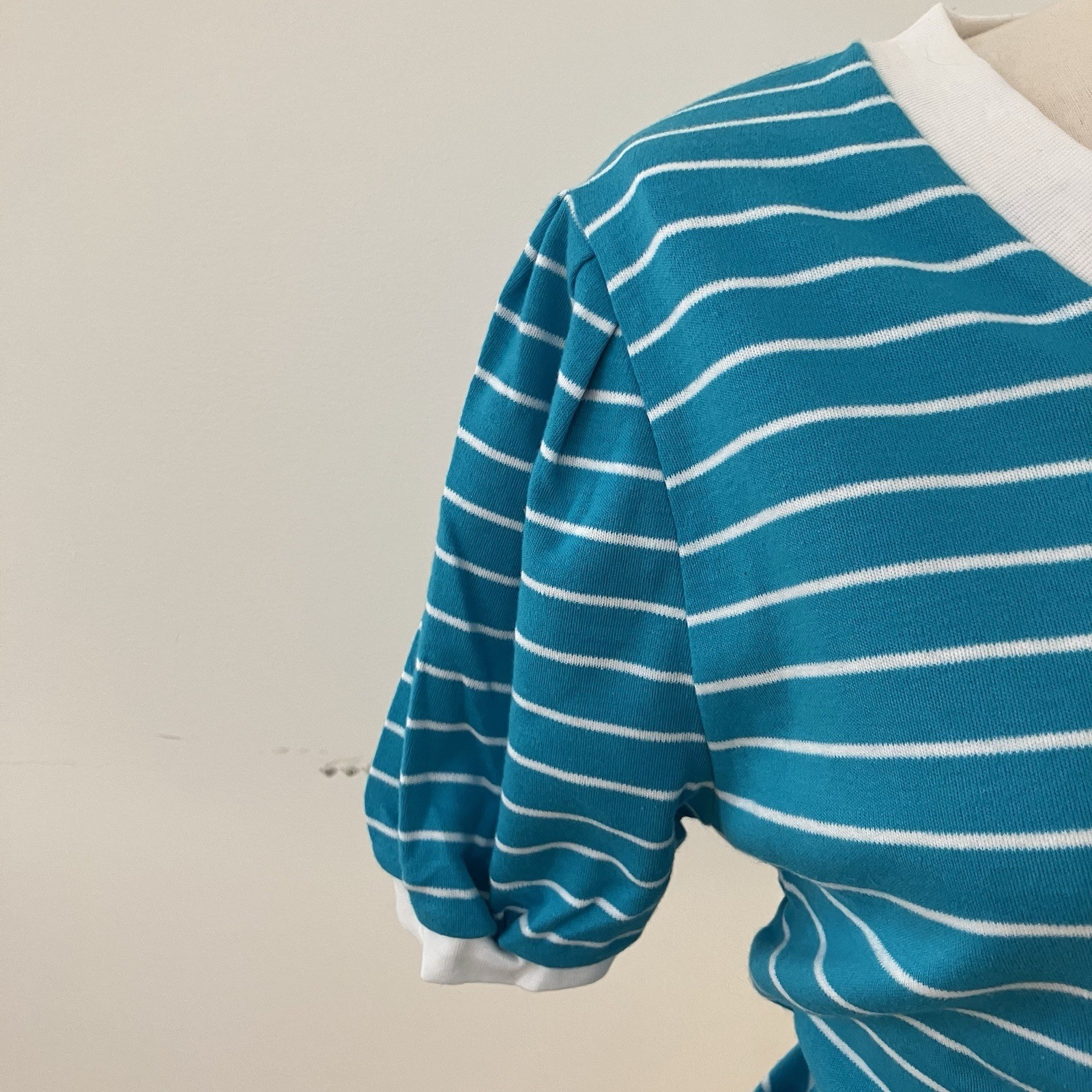 VTG 90s Women’s Striped V-neck Tennis Tshirt Sz. M Teal White Puff Sleeve NOS