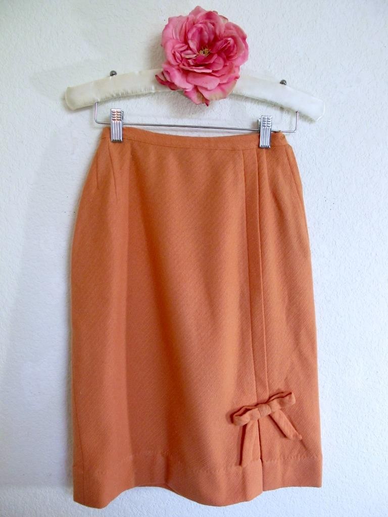 Vintage 60s Bobbie Brooks Wool Pencil Skirt XXXS 22.5″ waist Bow Melon Orange