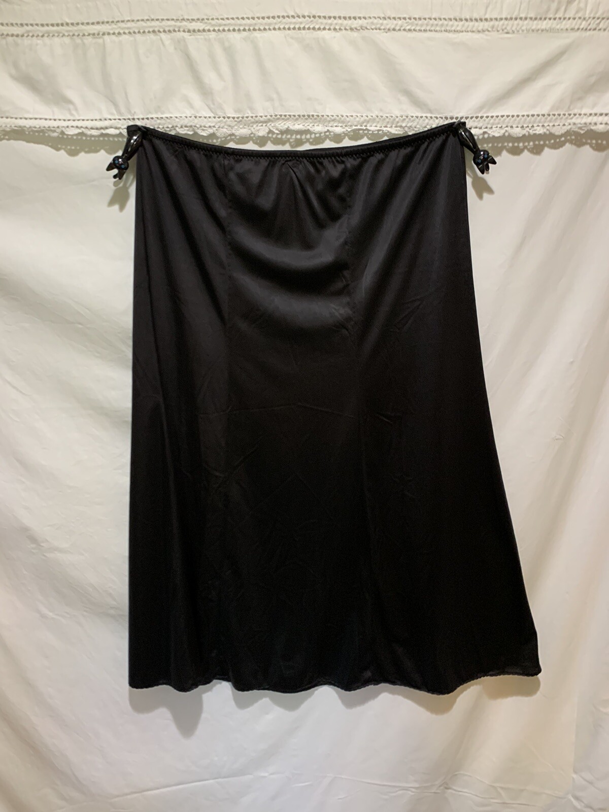 ❤️Vintage Wonder Maid non cling half slip black M 30.5” length shadow panel