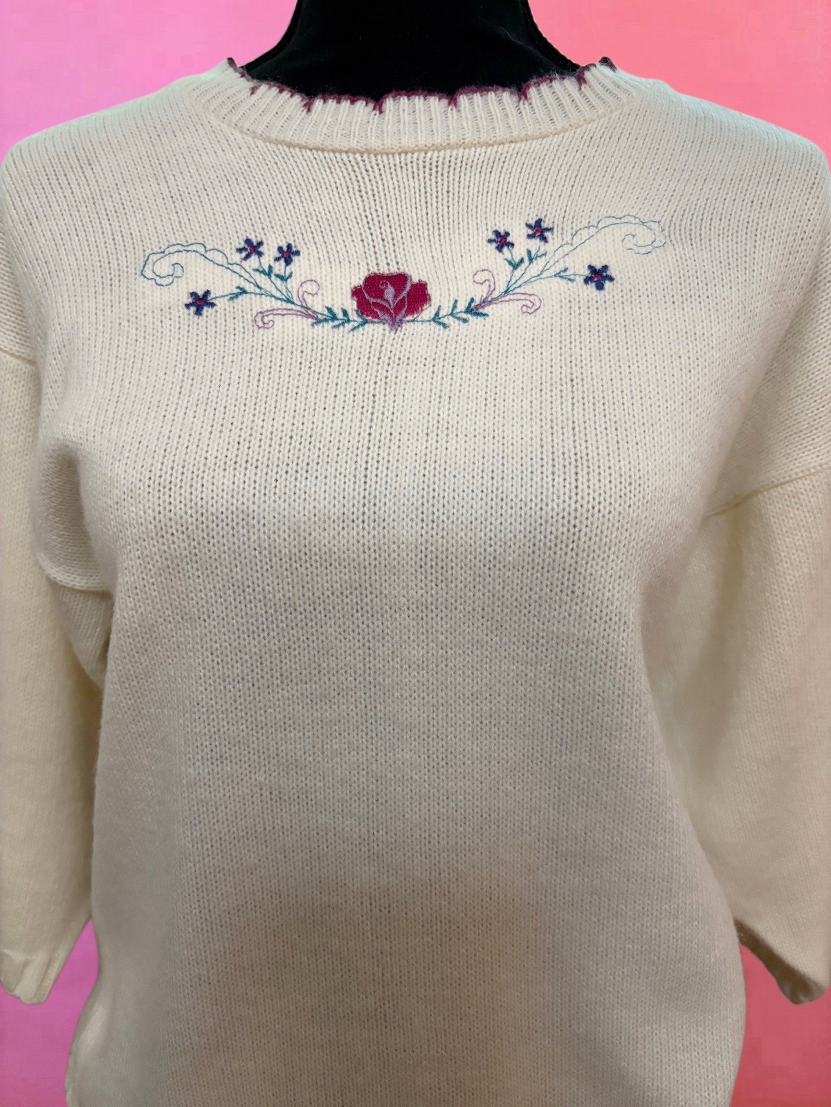 Vintage 1970s Nan Dorsey Cream Acrylic Knit Sweater Flower Embroidery – Medium