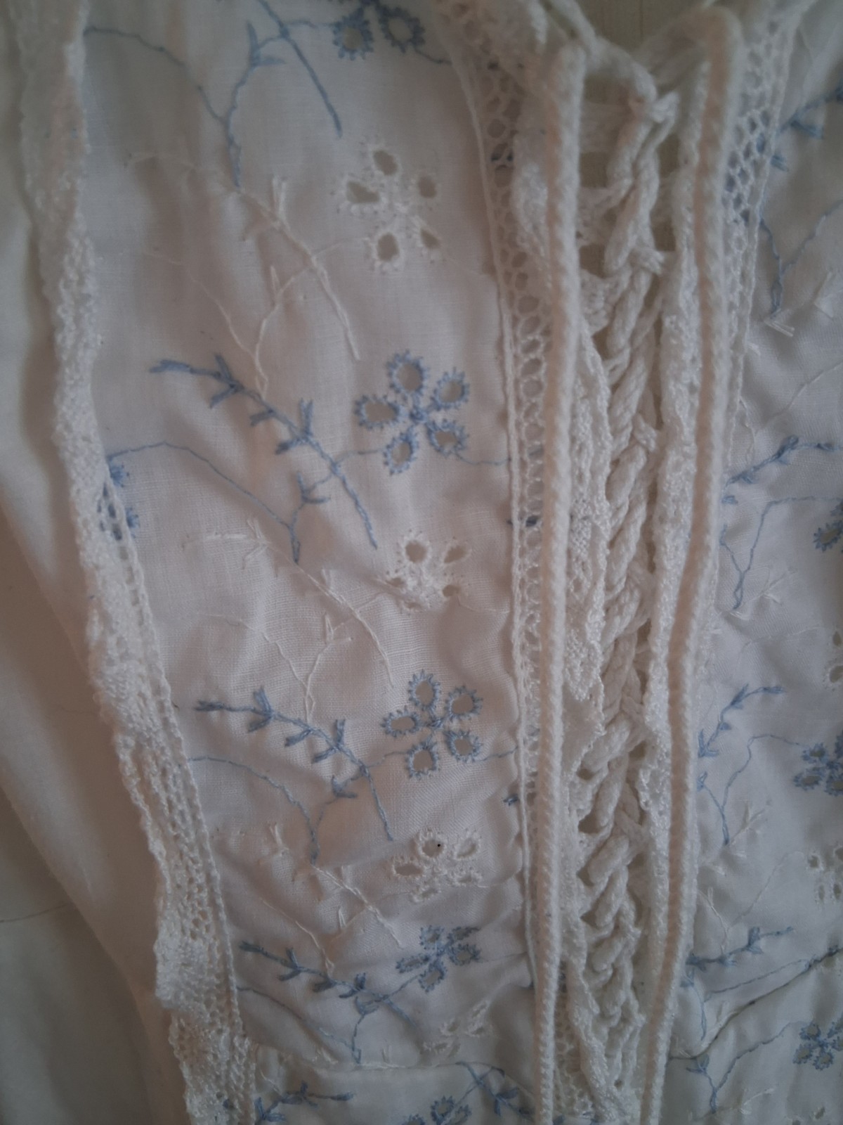Vintage 70s Prairie Lace Up Embroidered Gunne Sax Dress Size 5 See Measurements