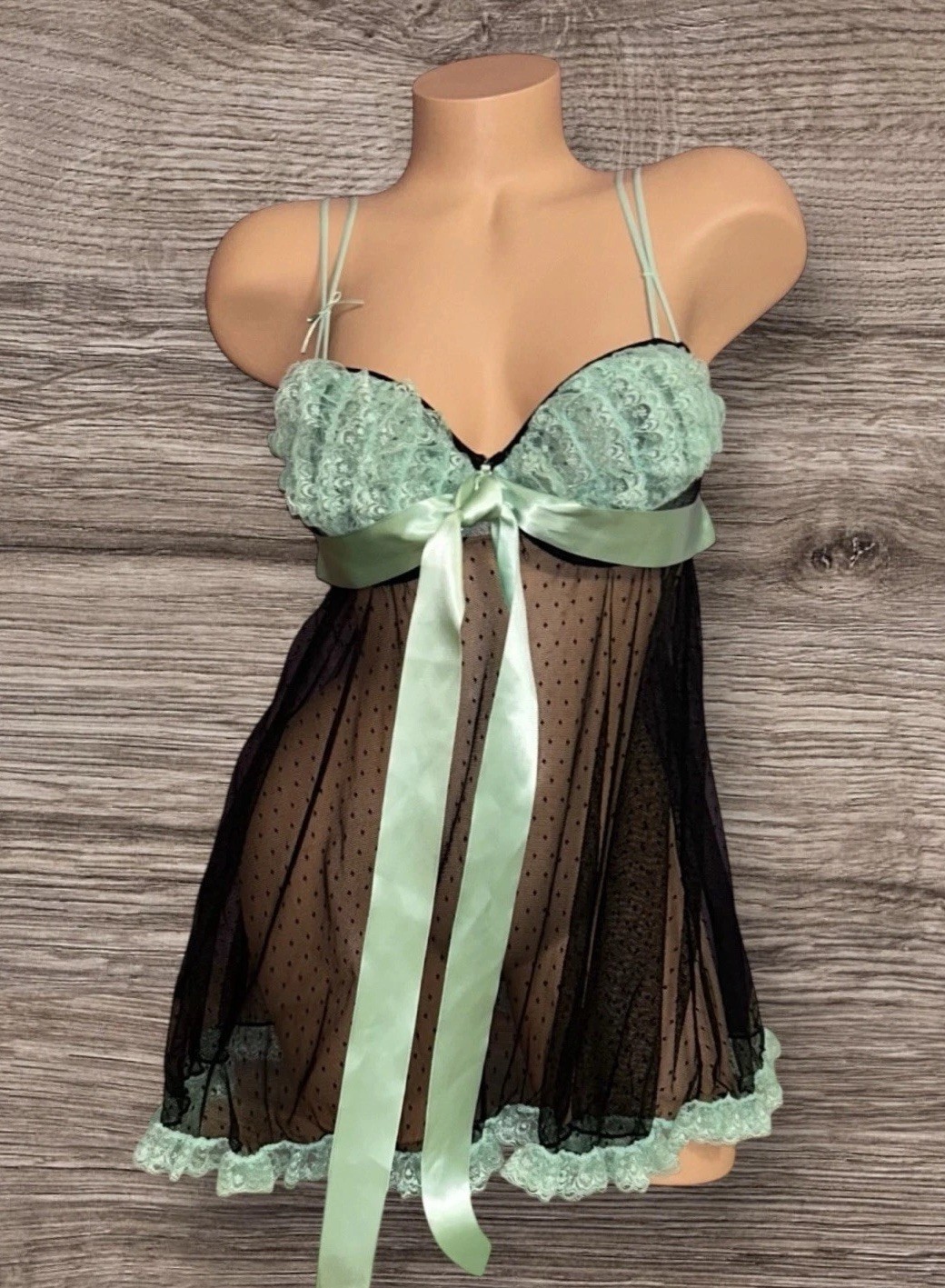 J. C. PENNEY DELICATES Black Sheer Mint Green Lace Trim Bows Nylon Nightie M