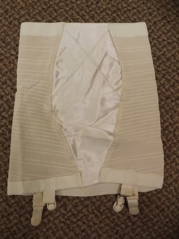 Sexy Vtg 1960s NEW Rayon Rubber Satin Panel Open Bottom Garter Girdle S 25/26