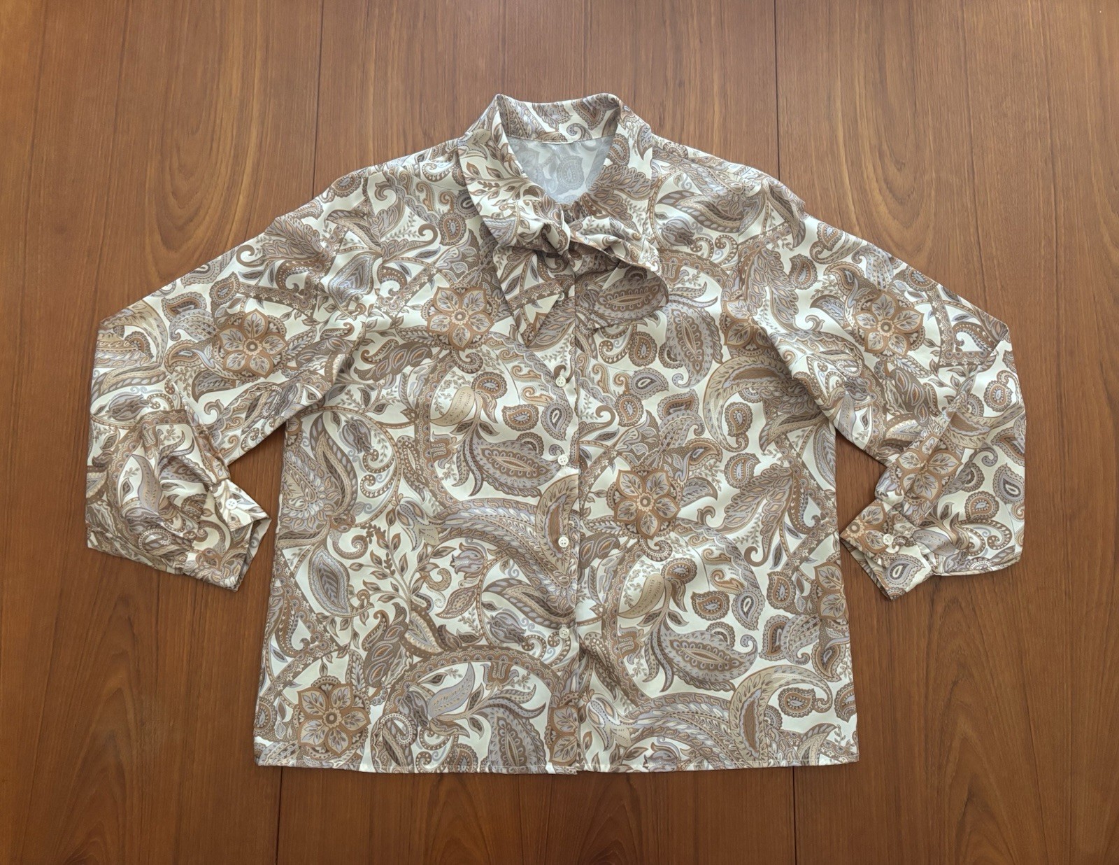 Vintage 70’s Women’s LS Brown Paisley Pussy Bow Blouse Size Large No Tag