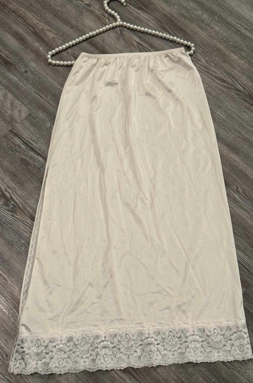 VTG 80s SEARS White 100% Nylon Tricot Antron III Laced Hem USA Half Slip S 24/26