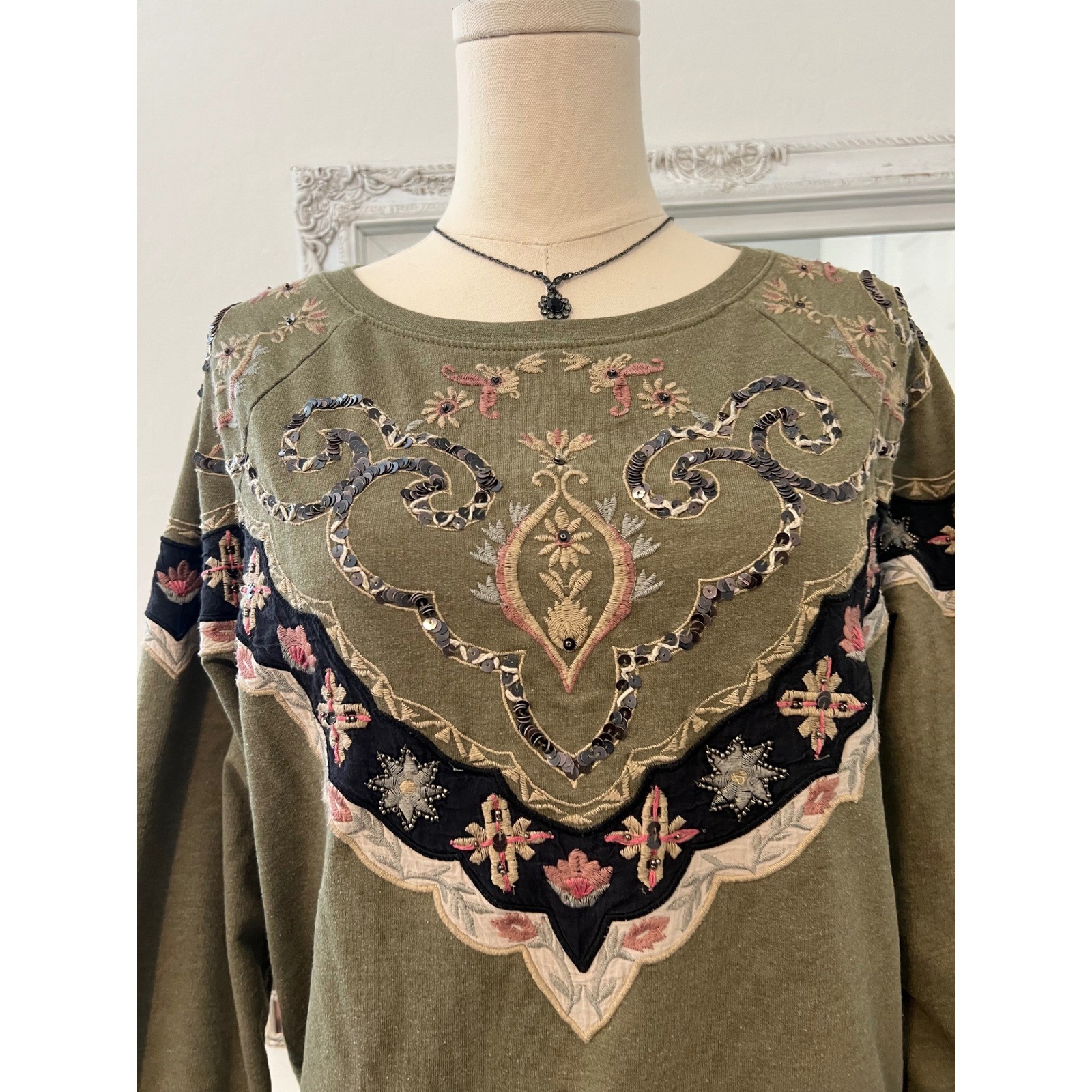 vintage embroidered sequin embellished crewneck sweatshirt
