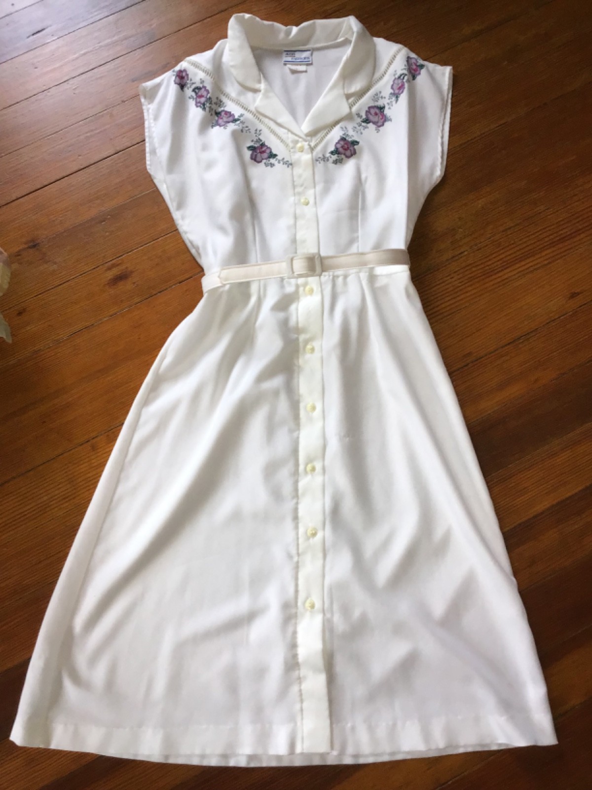 1980s Avon Dress size TALL 13/14 white w/purple flower accents & matching belt