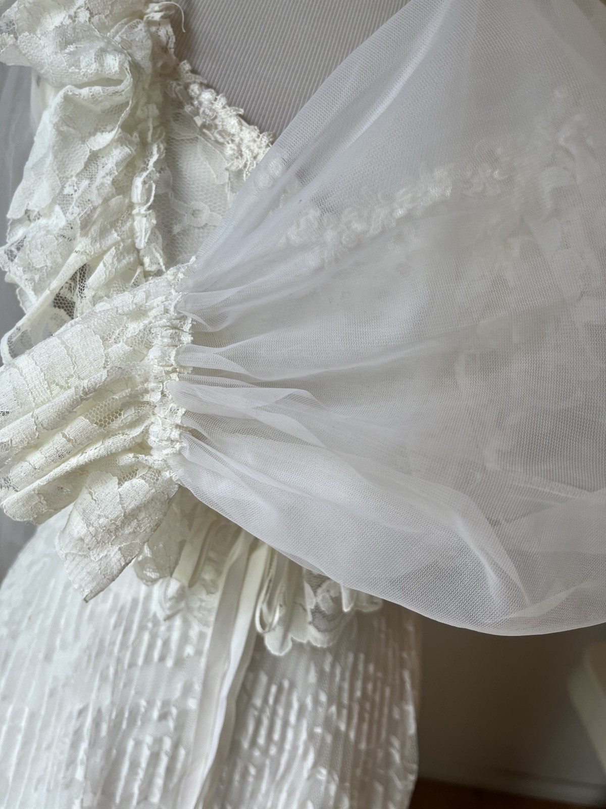 Vtg Victorian Prairie Cottage Lace pleated Wedding Dress 70s 80s Romantic 2?