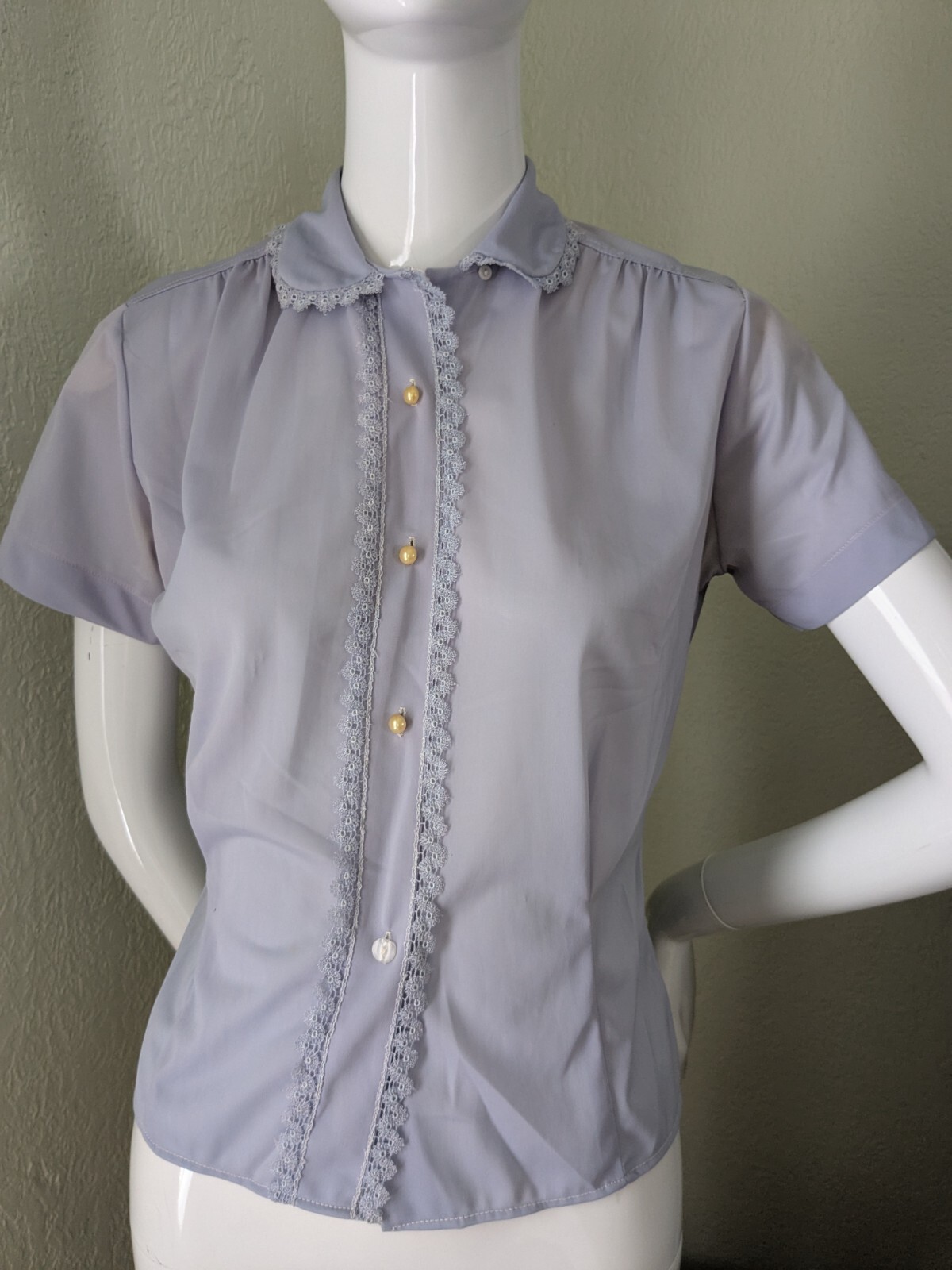 Vintage Glenwear Nylon Lavender Short Sleeve Top w Lace 1950s or 60s