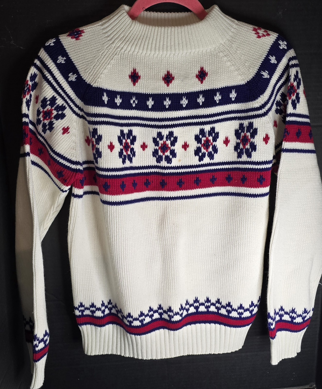 Vintage J. C. Penney Acrylic Snowflake Sweater Size Medium 70’s-80’s