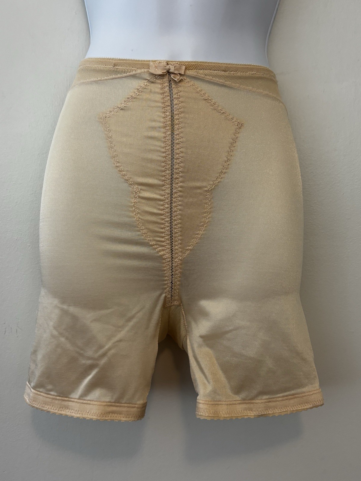 Vintage JC Penney Girdle Nude 4147 Size Medium Beige Tummy Control Brief