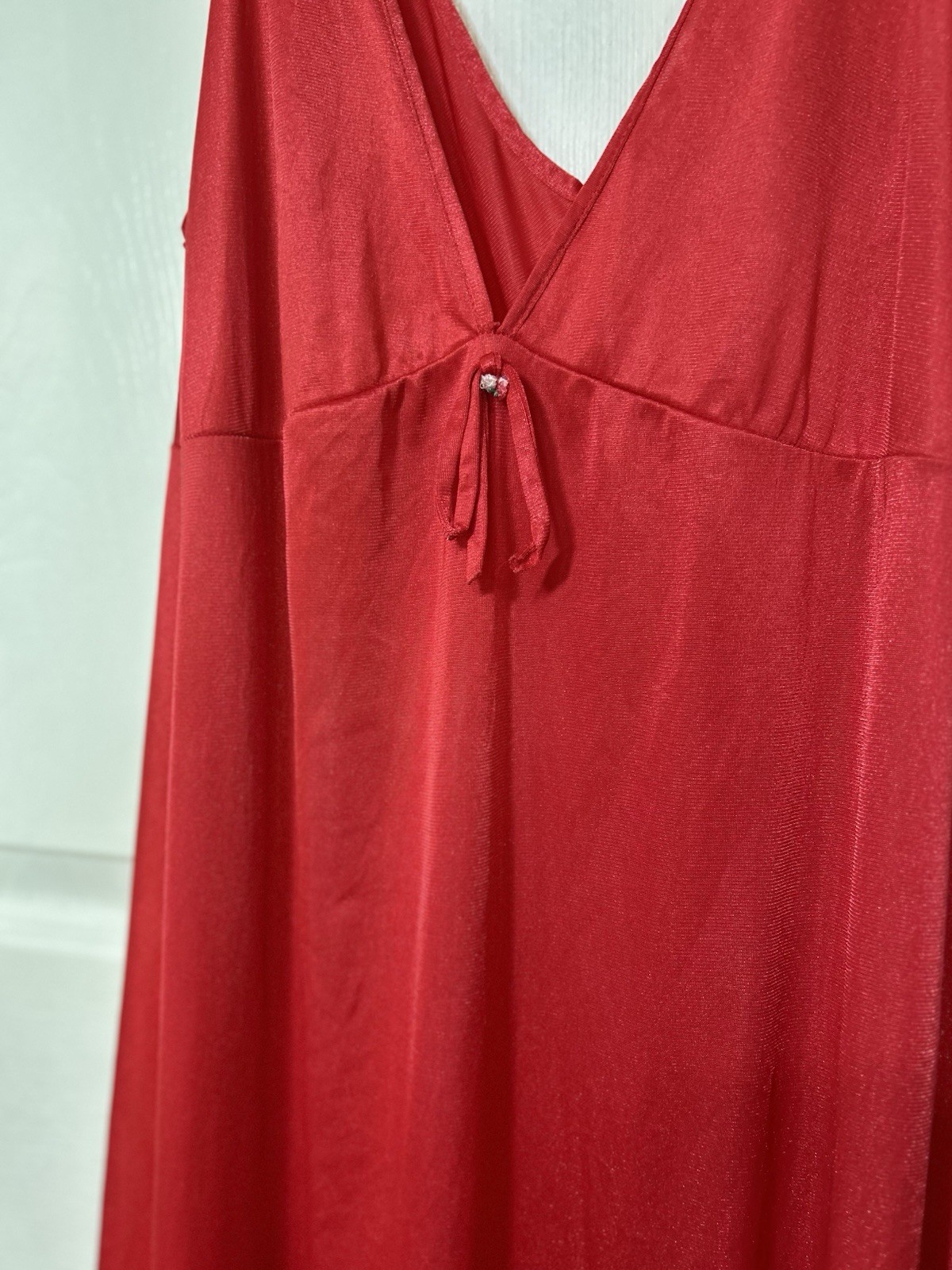 Vintage Vanity Fair Sexy Long Gown Red Nylon Made USA Women’s Small EUC