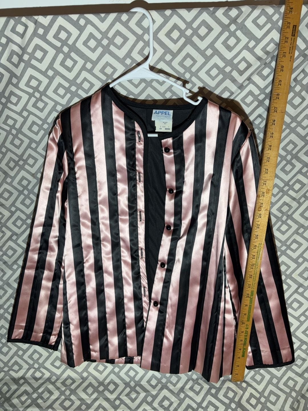 Vintage Appel Robes & Leisurewear Striped Satin Jacket Size Medium