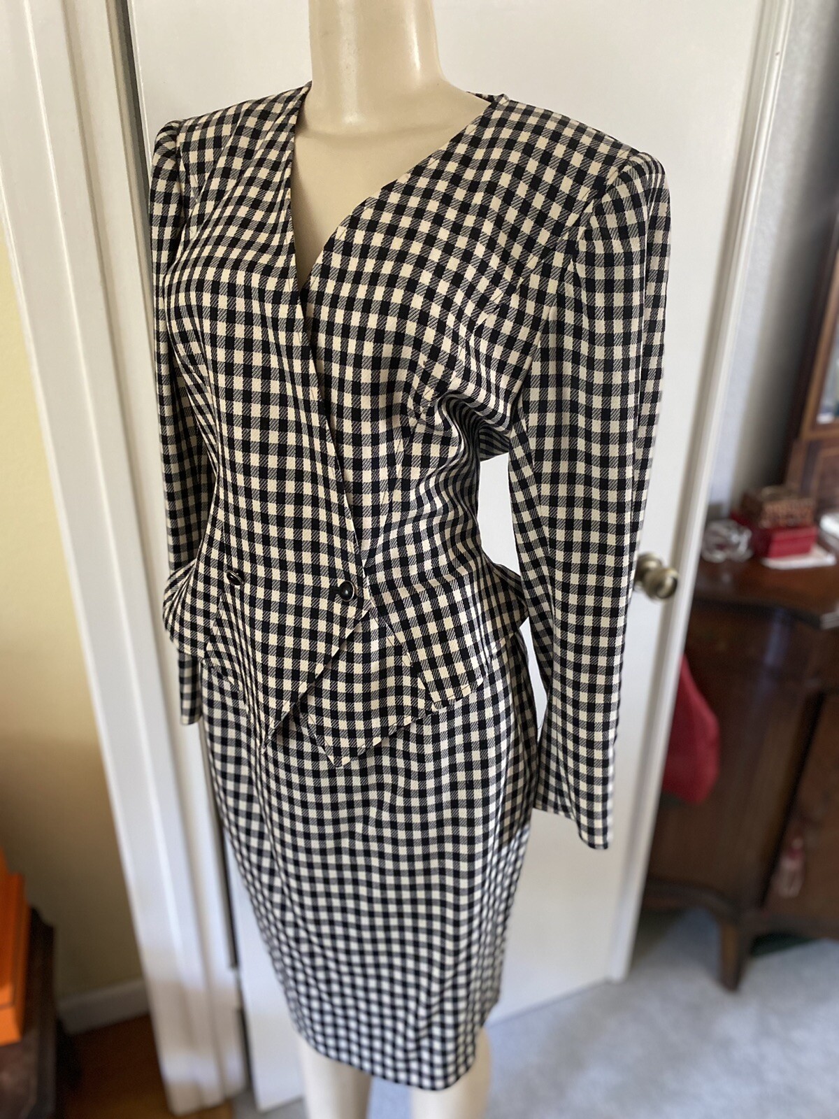 Ungaro Parallele Womens 1970s 1980s Vintage Black/white Double Breasted Suit