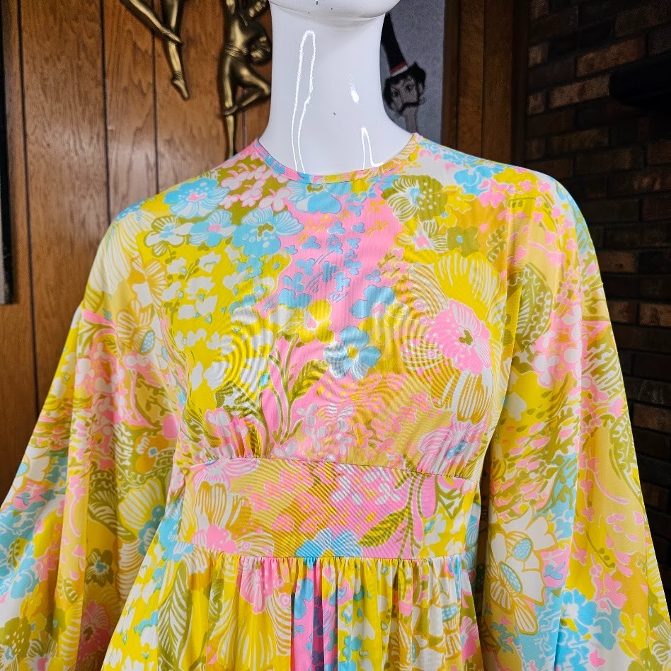 Vtg 60s Psychedelic Cape Sleeve Caftan Mod Hippie Hostess Goddess Gown Dress OS
