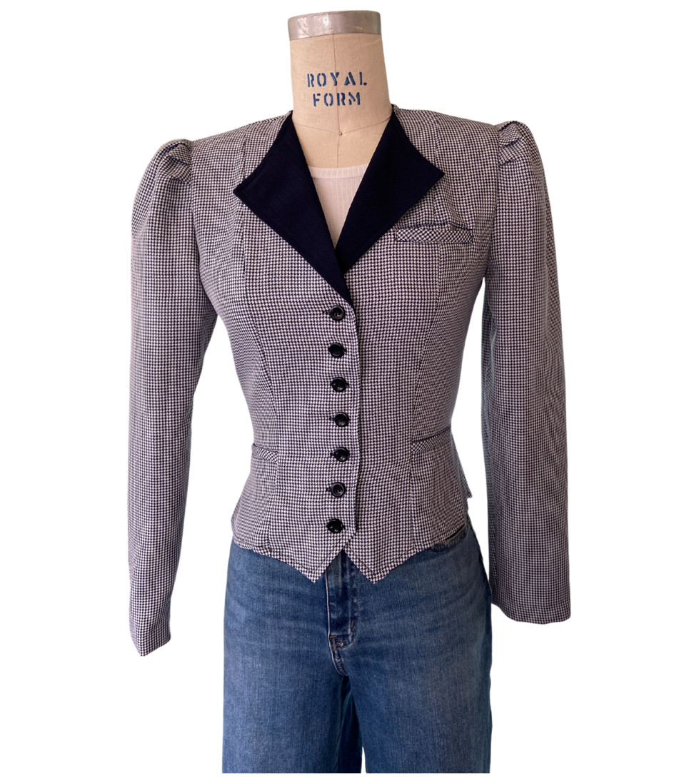Vintage Audrey Celine 1980s navy and white houndstooth fitted blazer size 7/8