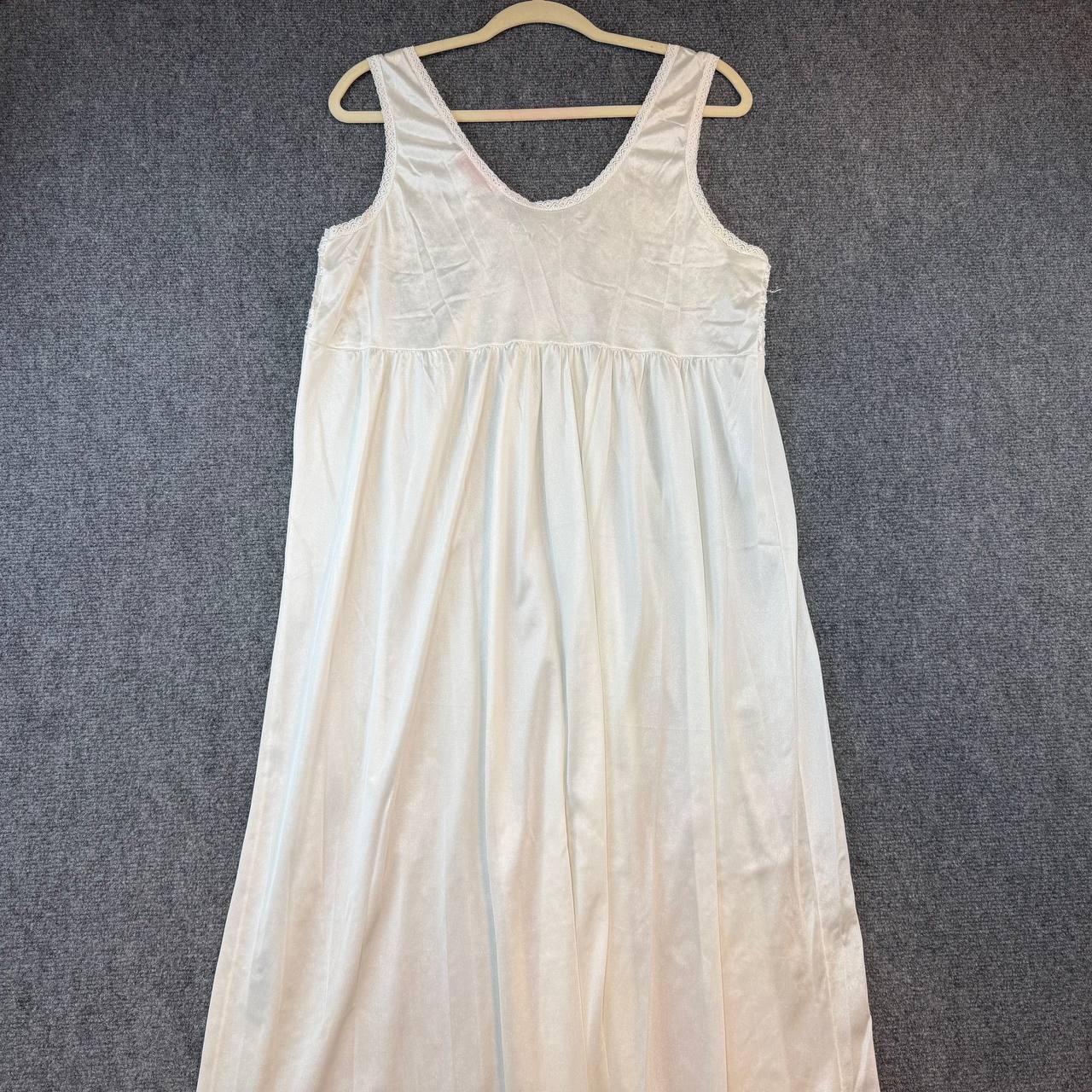Vintage Unforgettable Lace Nightgown Ivory Nylon Sleeveless 45 Inch