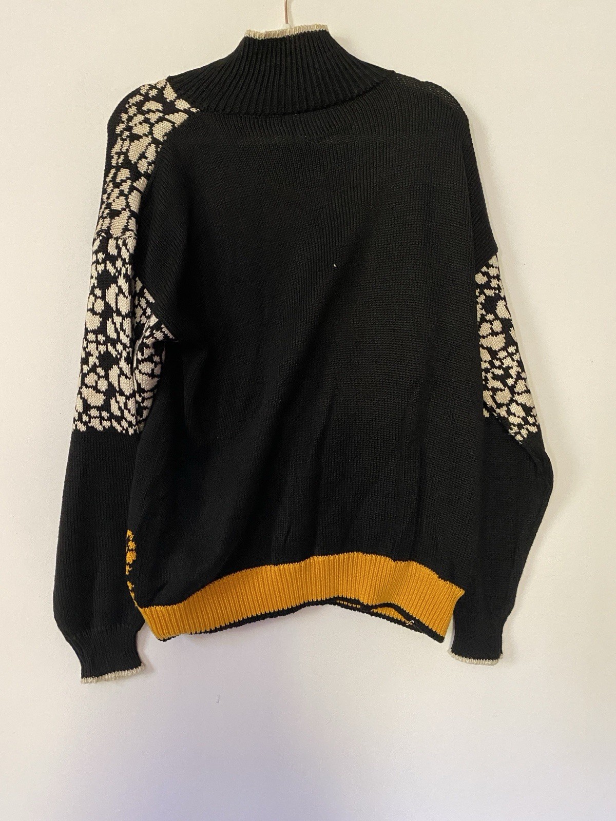 Vintage Bubble & Squeak Bev Hills M 100% Cotton Hand Loomed Sweater Giraffe