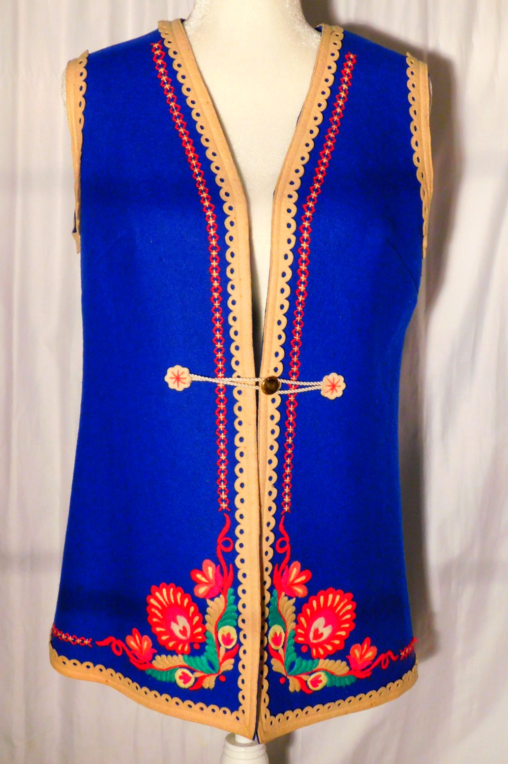 Vtg. Women’s Matyo Hand Embroidered Floral Wool Folk Vest Hungary Size S/M