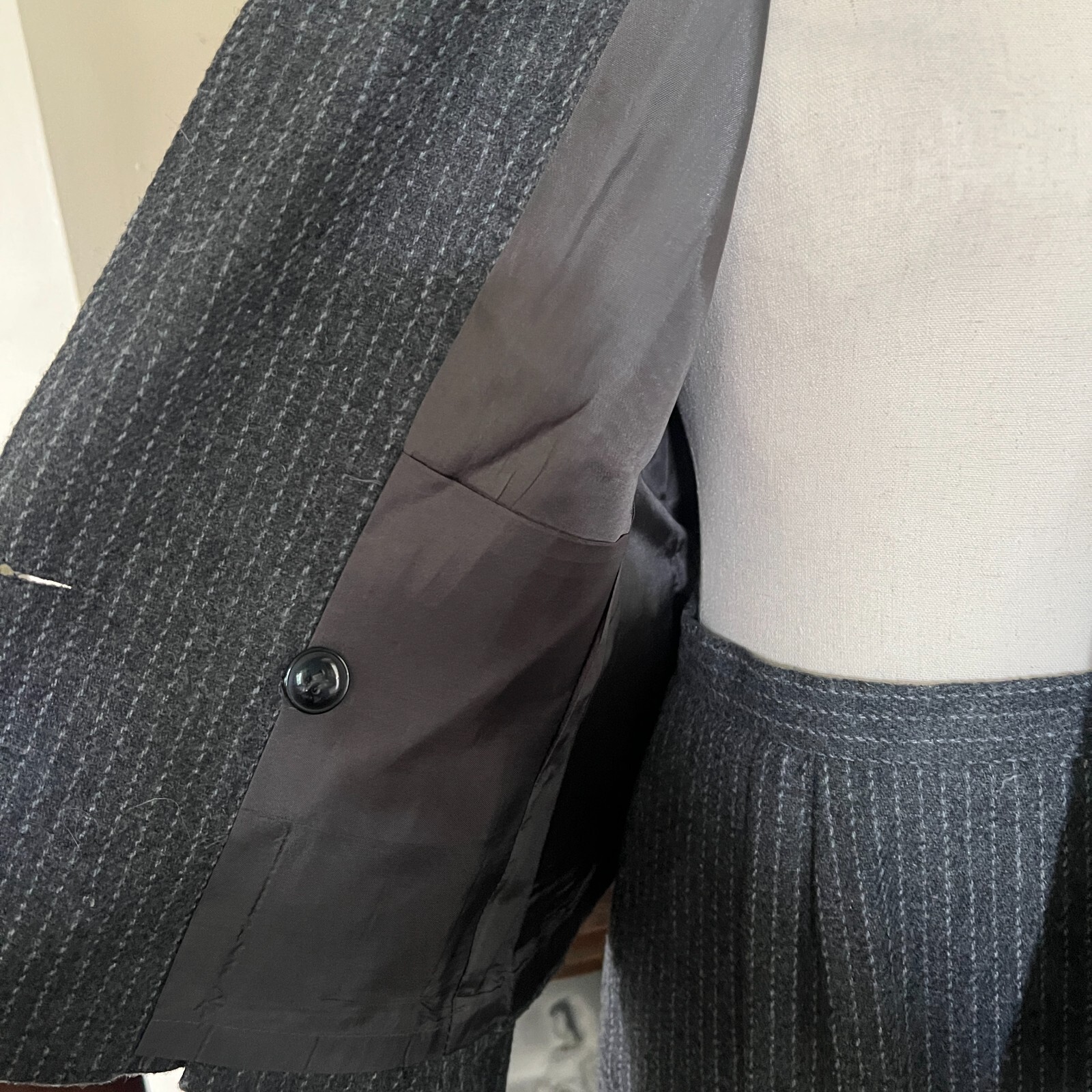 Patrick Shea Collection Gray Pinstripe Wool Skirt Suit sz 10