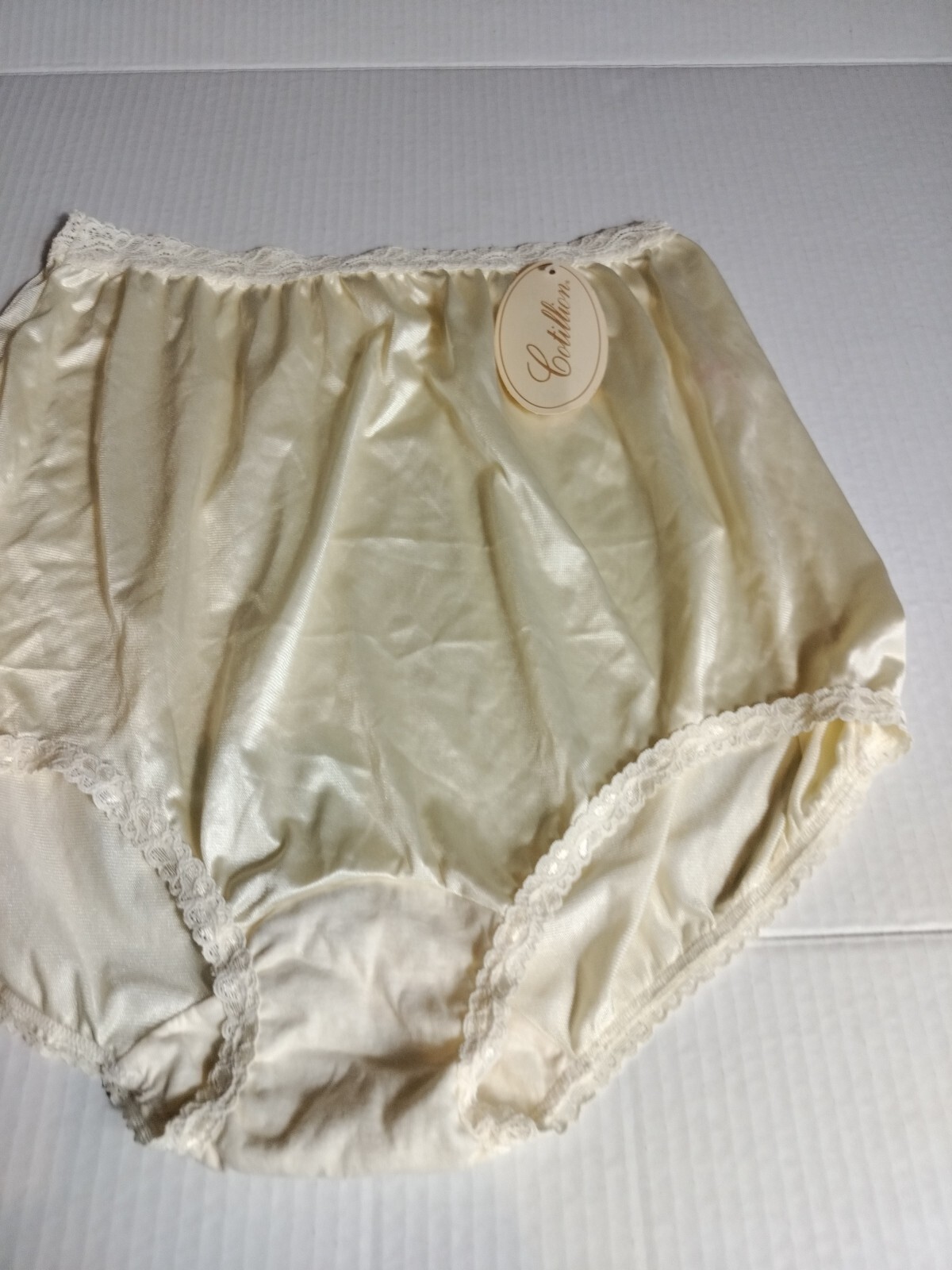 Cotillion nylon lace Candle Brief Yellow panties granny Sz 8 Hip 43″ 44″ Vintage