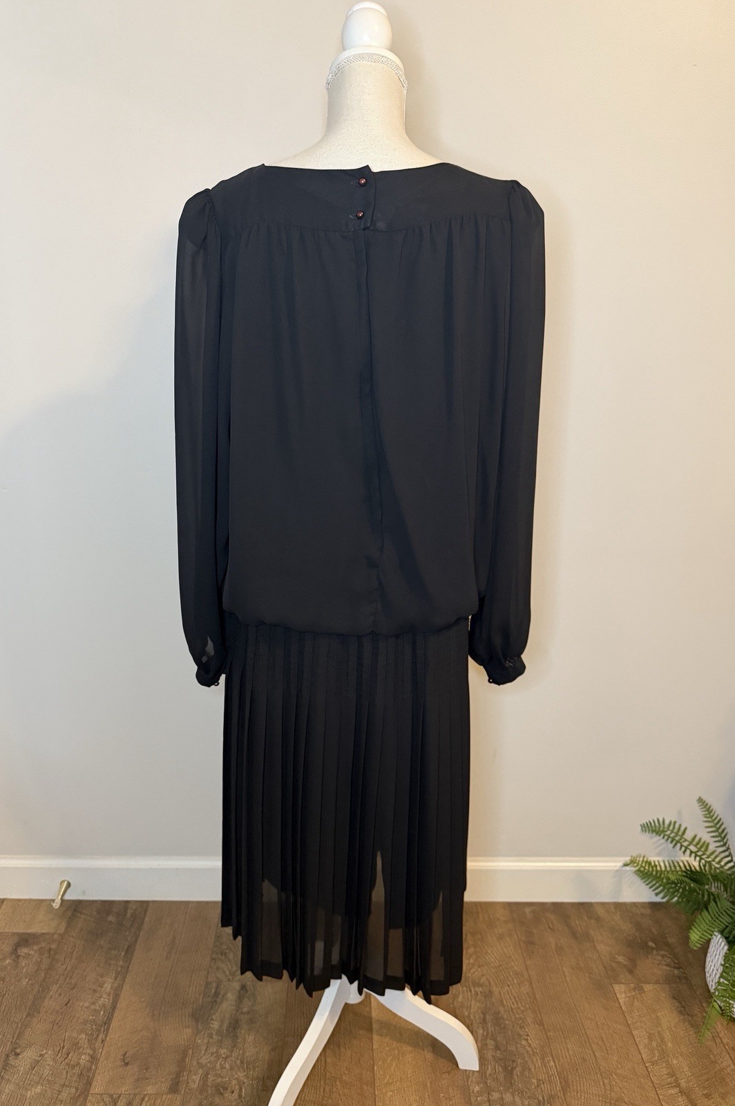 VTG Chez California Designed by Tandy Chiffon Drop Waist Pleated Dress Sz 20