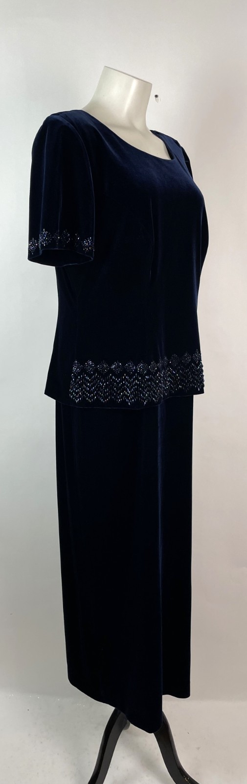 R&M Richards by Karen Kwon Navy Blue Velvet Beaded Formal Dress 12