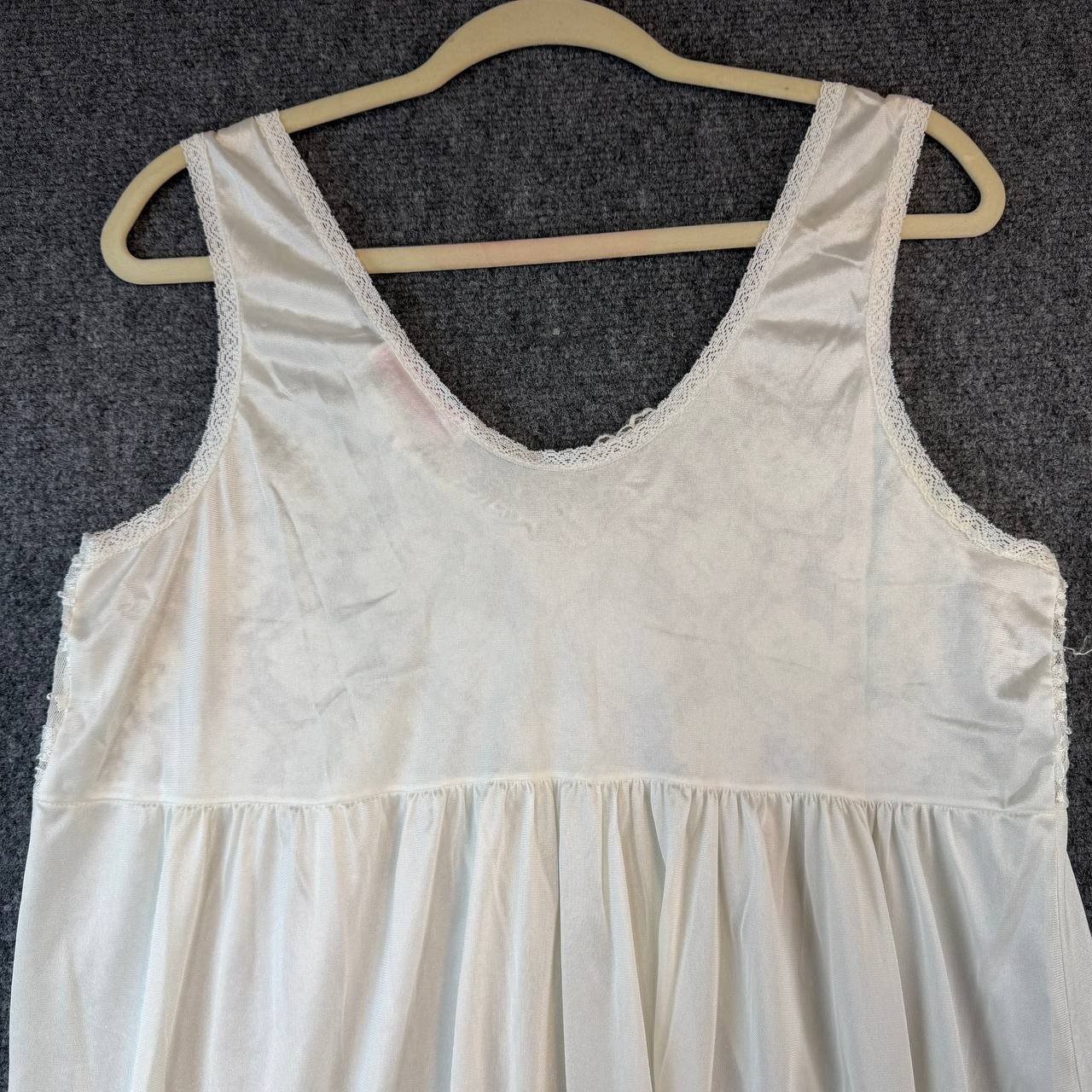 Vintage Unforgettable Lace Nightgown Ivory Nylon Sleeveless 45 Inch