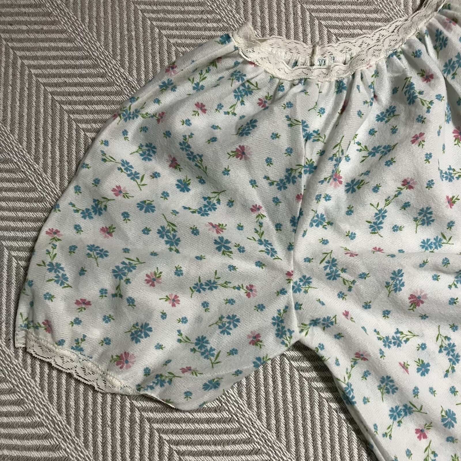 Floral Night Gown Mistra Vintage Acetate Nylon Blend Lace Trim Size Medium Blue