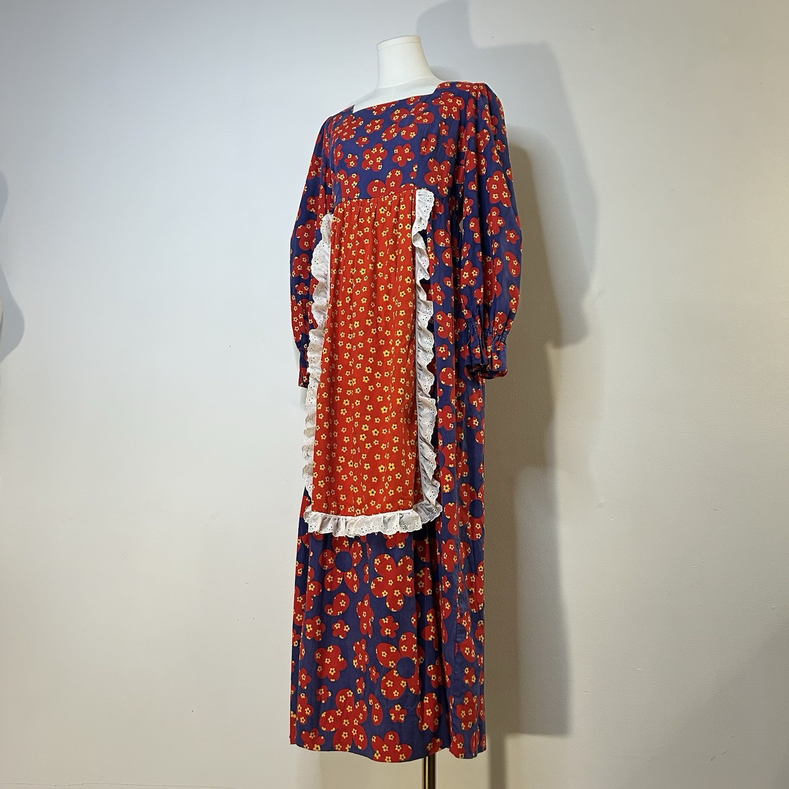 60s 70s Daisy Maxi Dress Flower Power Prairie Boho Peasant Sleeves 36 Inch Bust