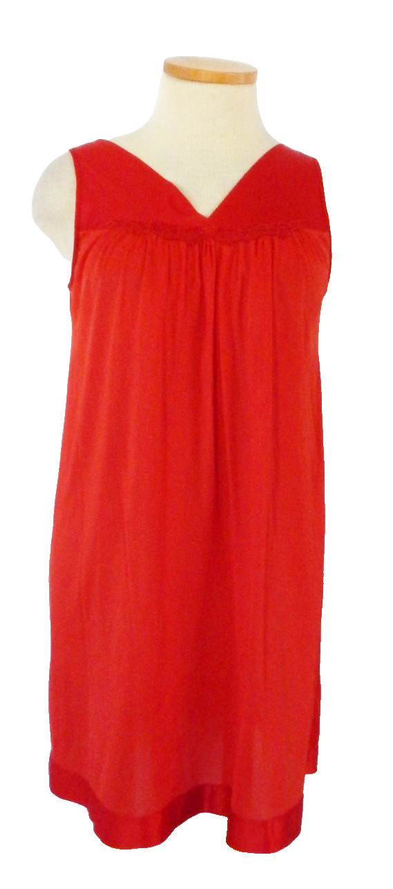 Vtg Vanity Fair Red Nylon Peignoir Set Slip Dress Size M & Robe Size XL USA