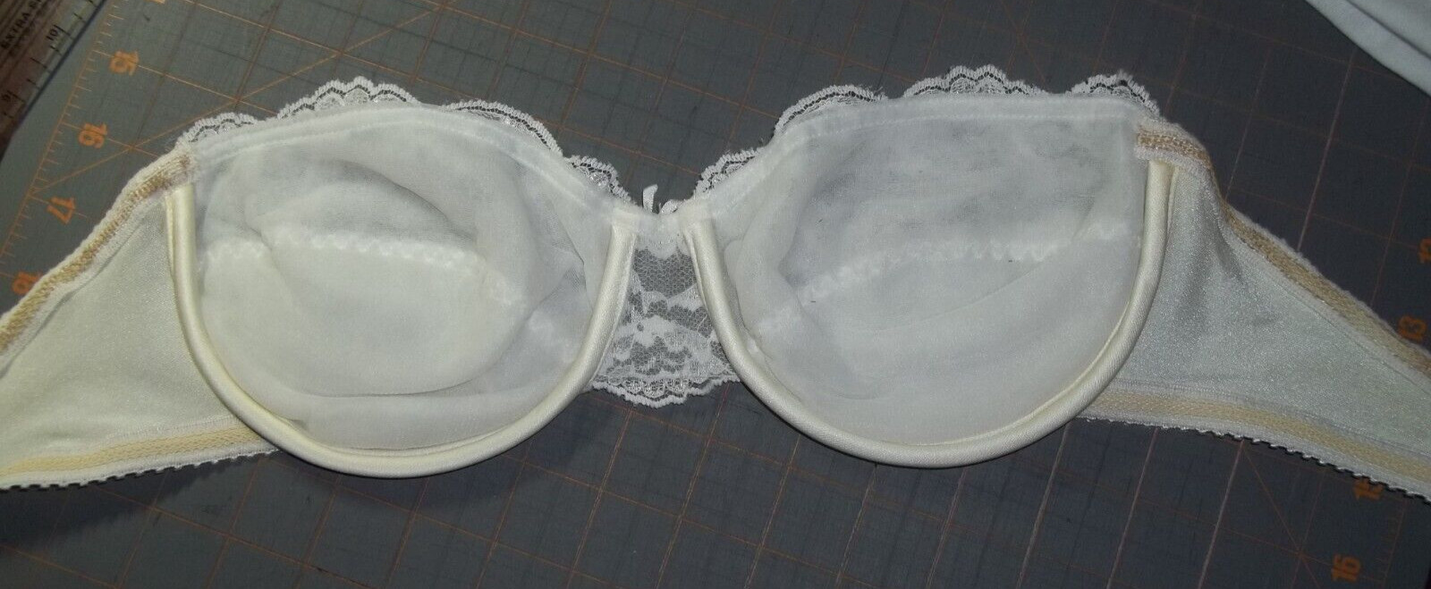 Vintage Vtg Vassarette 74-152 Strapless Soft Cup Bra Lace UW Womens 34C White