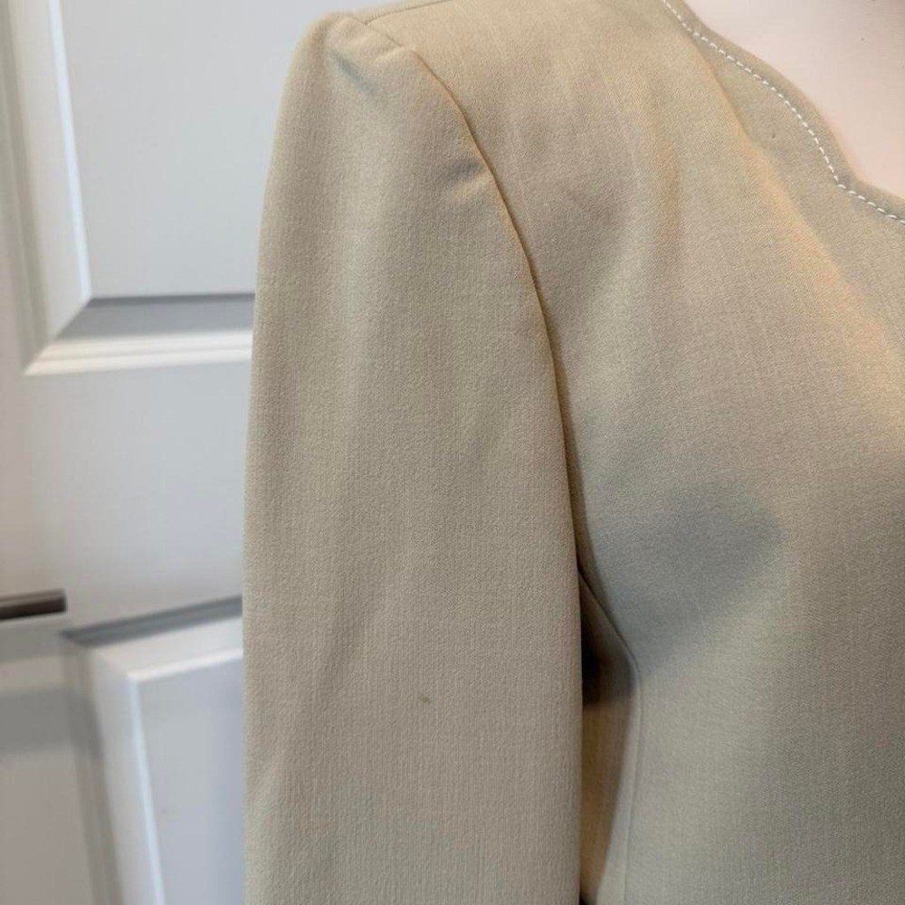 Vintage Harvé Benard Tan Single Button Blazer Scallop Neckline Size 10