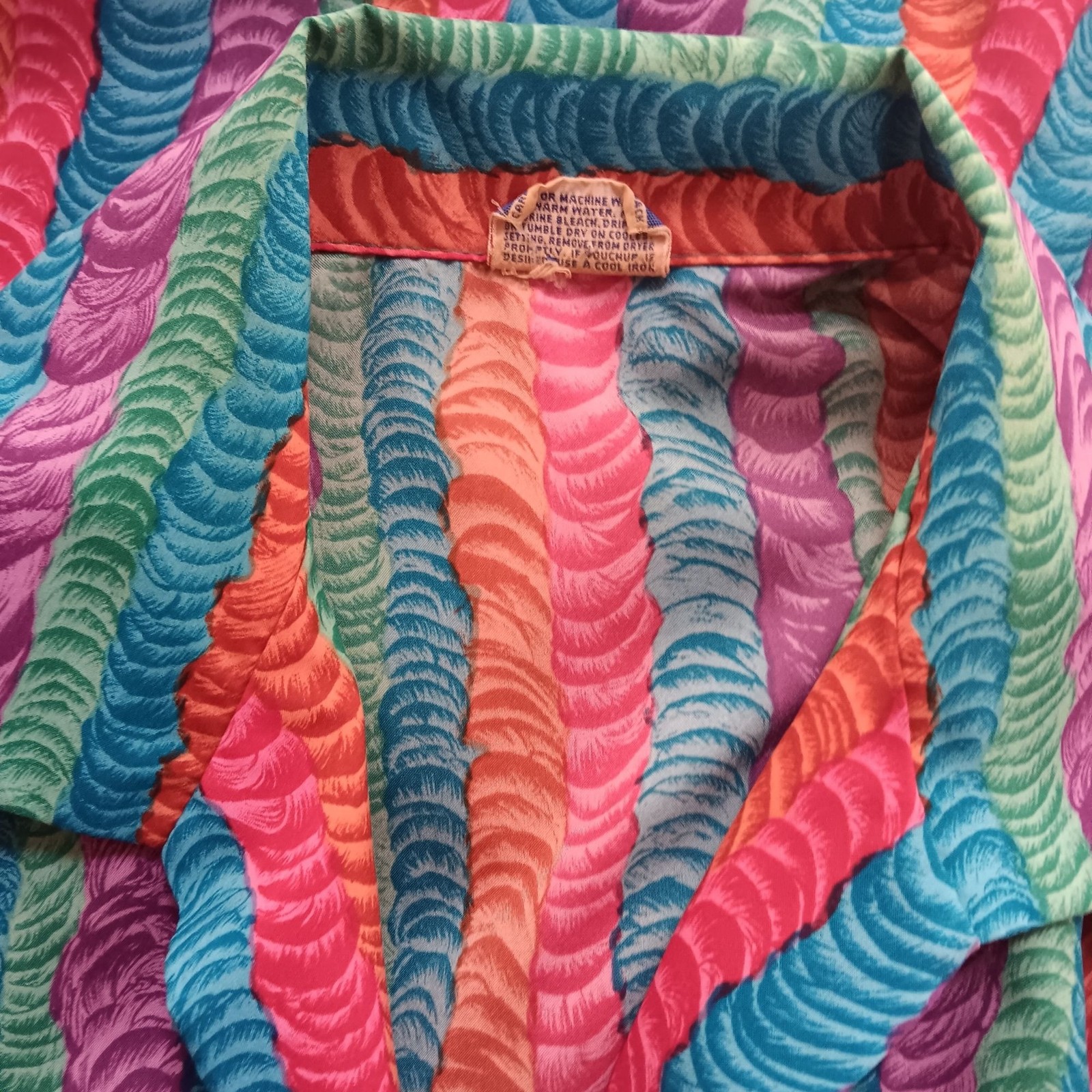 True Vintage Women’s Medium Blouse 1970s Pykettes Striped Top Rainbow Swirl Mom