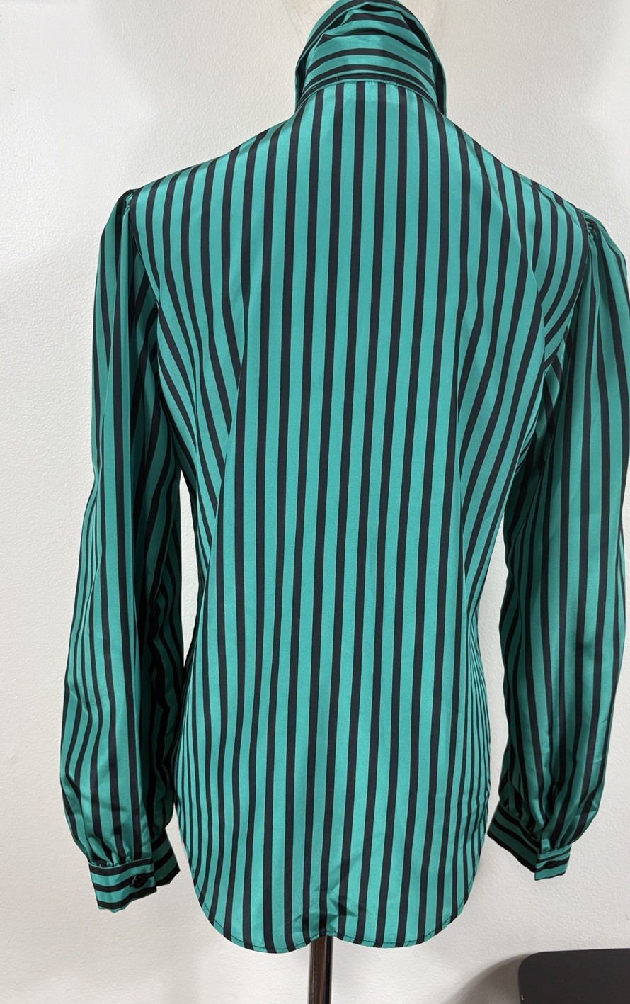 Vintage Pussy Bow Scarf Blouse Button Up Women’s 8 Striped Green Made In USA