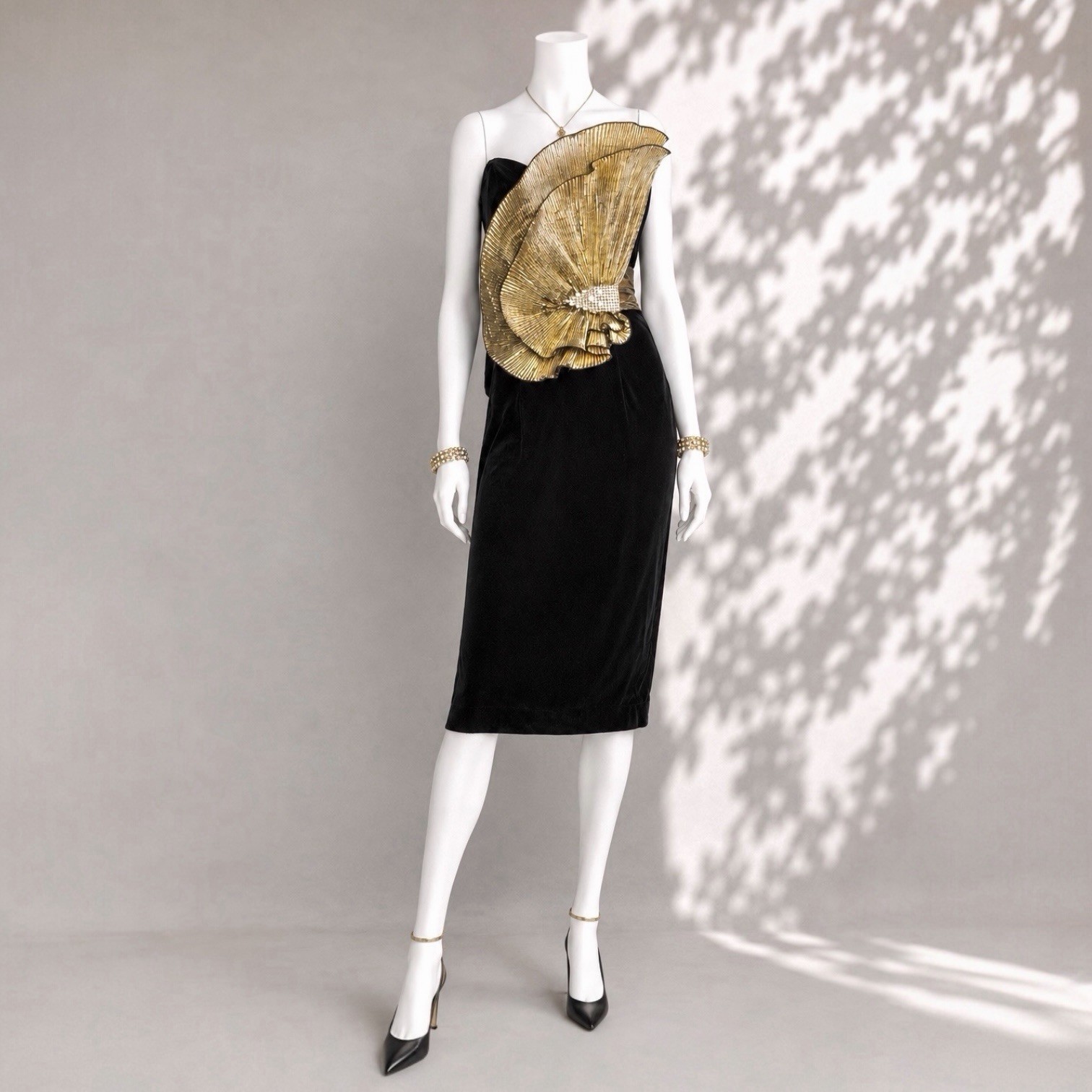 Vintage Art Deco Cocktail Dress M Black Velvet Gold Origami Fan Dave & Johnny