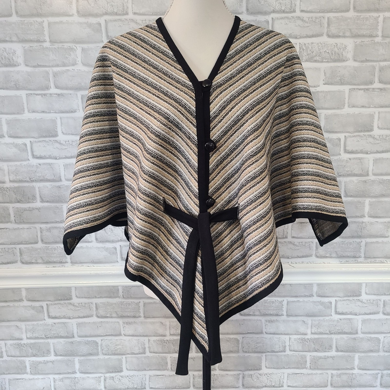 Vintage 60s 70s Butte Knit Striped Poncho Striped Retro Free Size Lagenlook