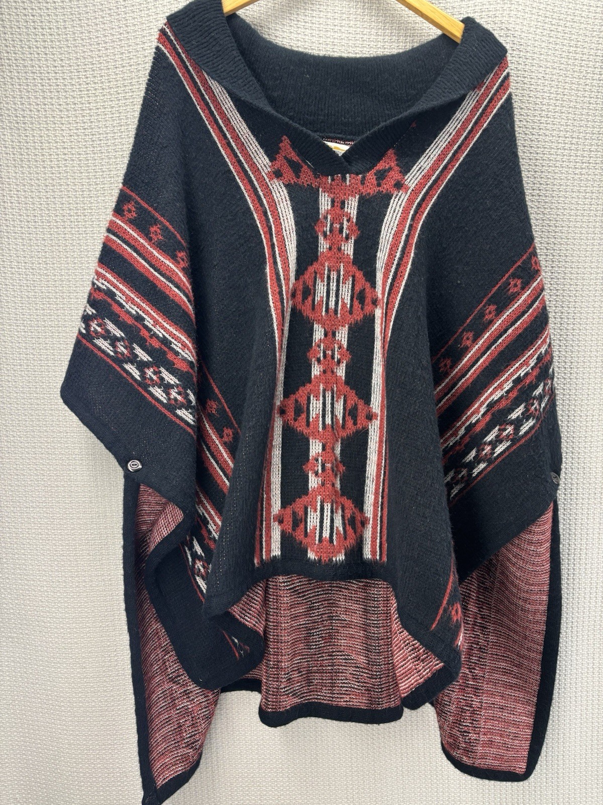 Vtg 70’s Sturbridge by Roosevelt Southwestern Knit Shawl Poncho Tribal One Size