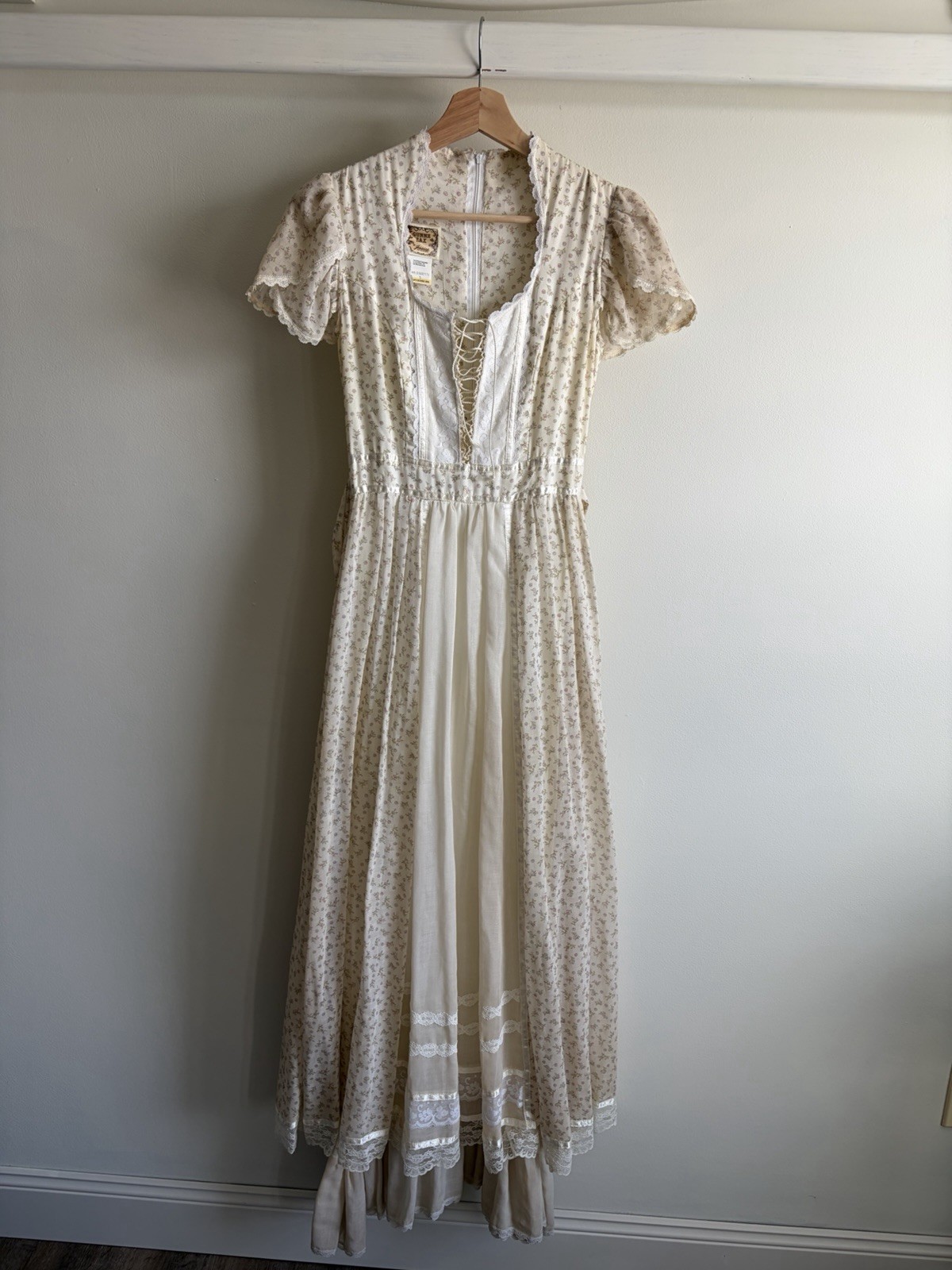 Gunne Sax 1970s Prairie Dress Floral Lace Up Size 5