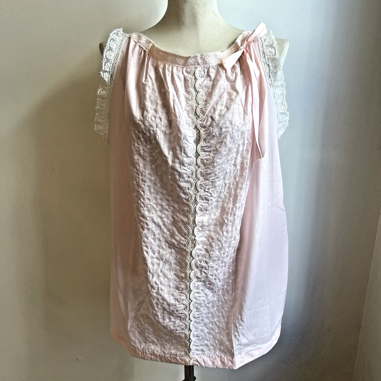NWOT 50s Vintage Aristocraft Babydoll Nightgown Embroidered Lace Ribbon Medium