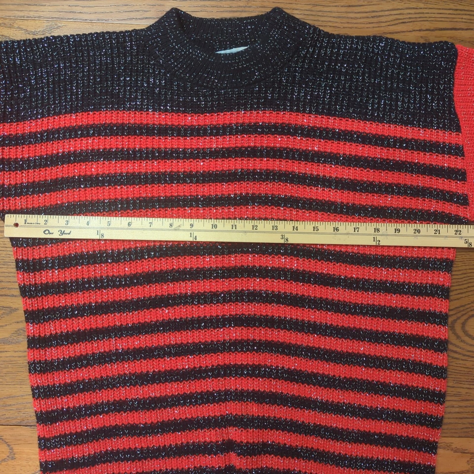 Vintage American Pride Sweater M Black Red Metallic Stripe Knit Pullover Retro
