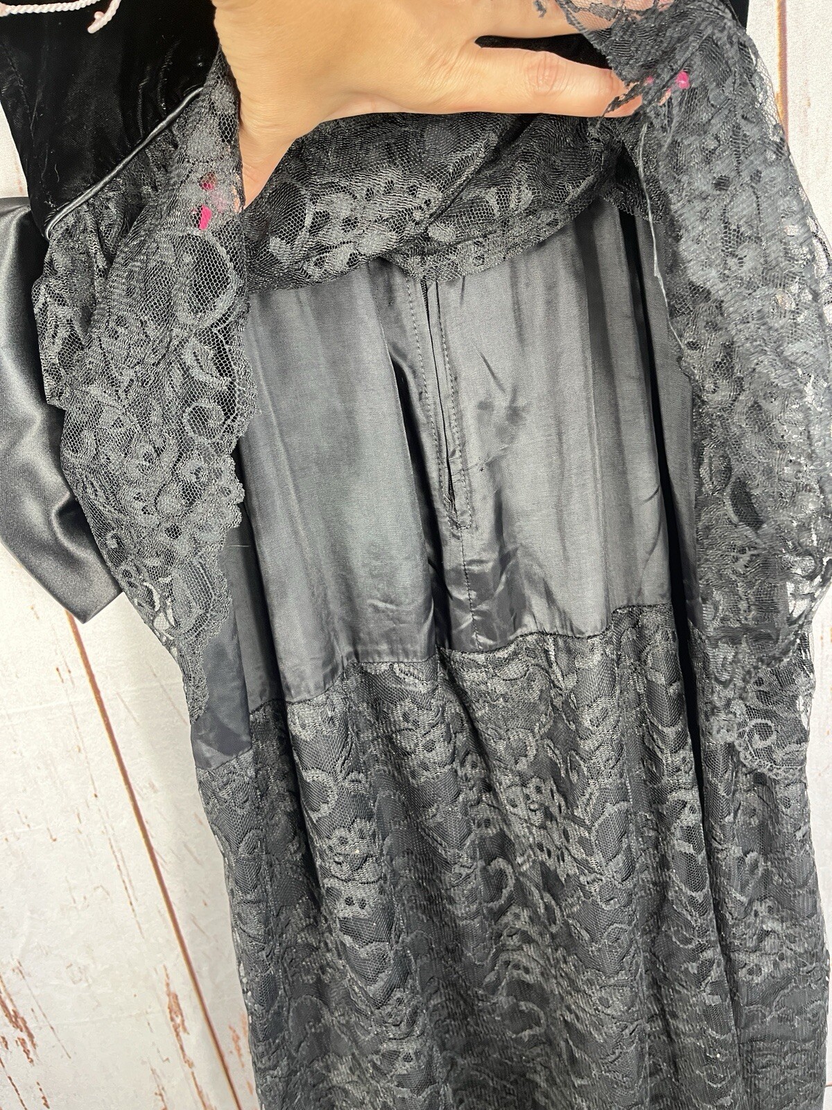 Vintage Pantagis Black Velvet Lace Bow Dress Womens Goth Romantic Sz 3/4 XS