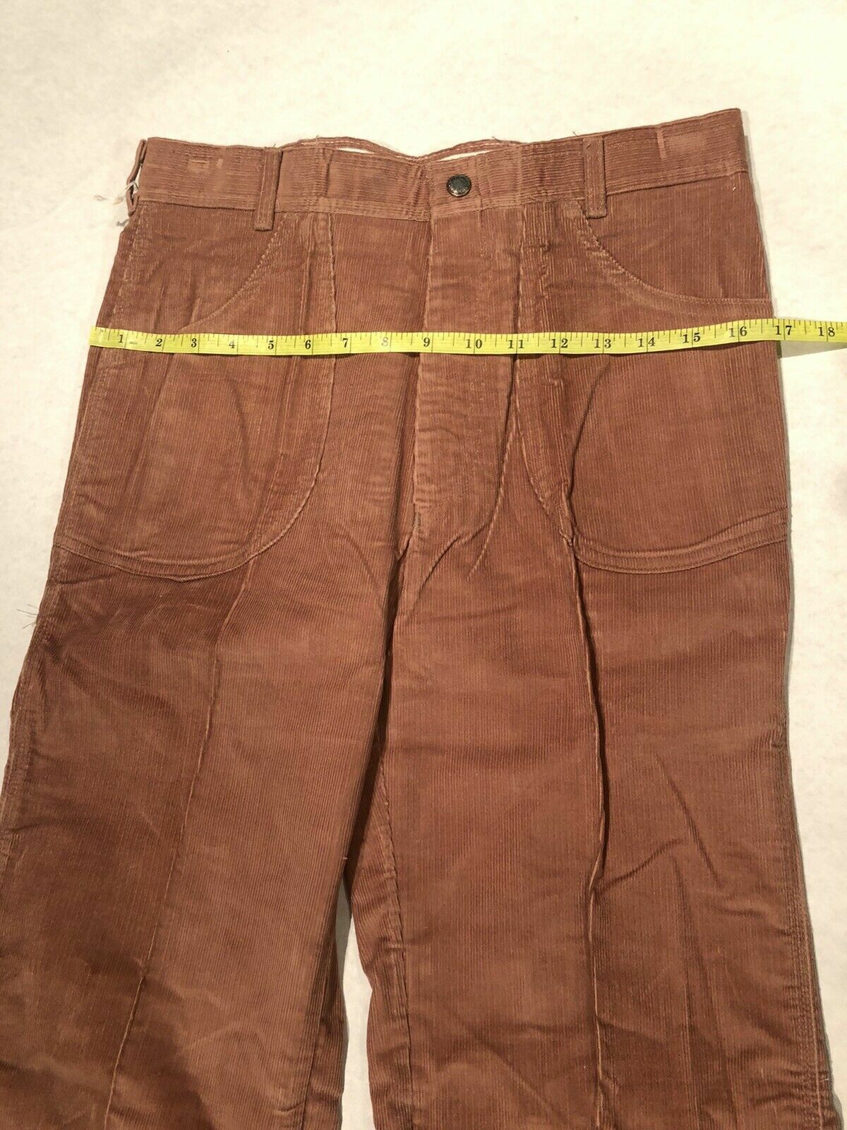 Levi’s Salmon (11″) Bell Bottoms Pants/Jeans W30 L31.5 NWT Vintage
